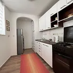 Ida In The Heart Of The