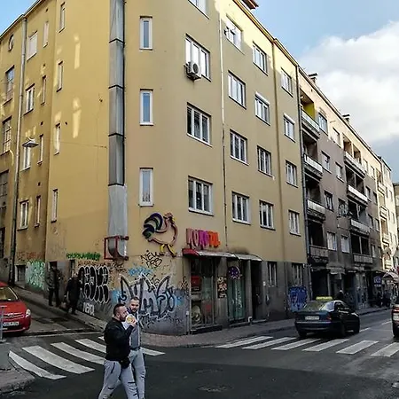 Ida In The Heart Of The Apartment *