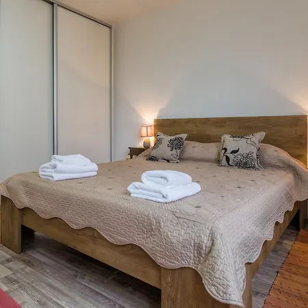 Ida In The Heart Of The * سراييفو