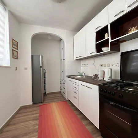 Ida In The Heart Of The