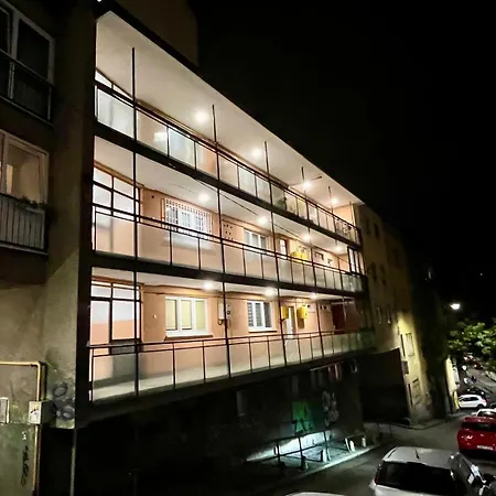 Ida In The Heart Of The * Σαράγεβο